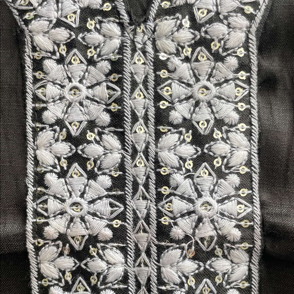 Black Embroidered Women's Tunic - Picture 4 of 8